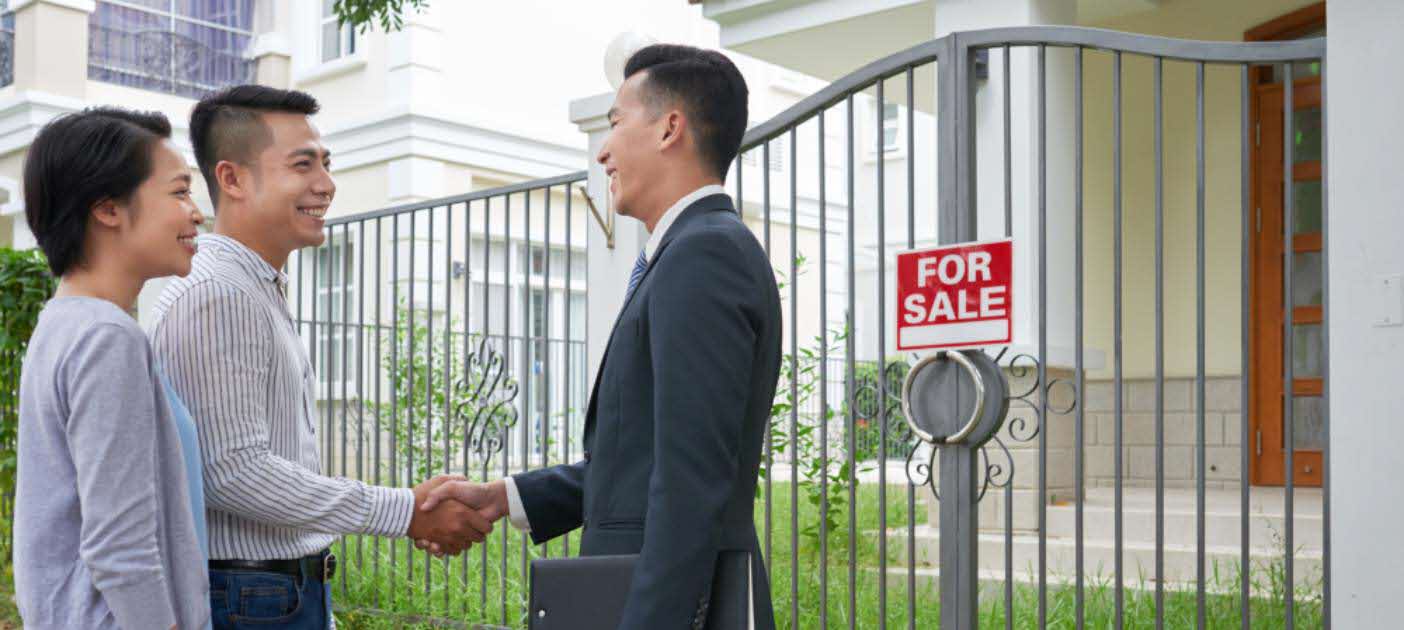 Planning to Buy a Home After Marriage? Follow These Financial Tips!